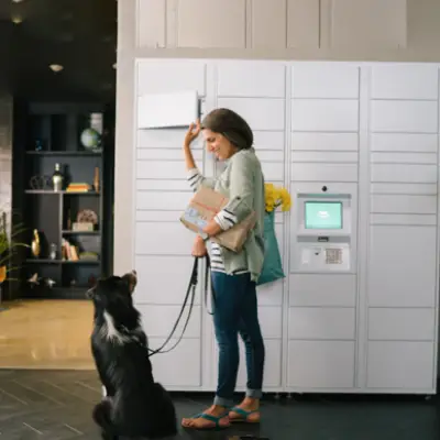 Casilleros para paquetes en entorno residencial