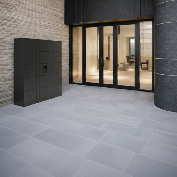 casillero para paquetes instalado en lobby de edificio residencial