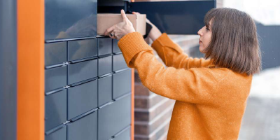 casilleros para paquetes instalados en edificio residencial